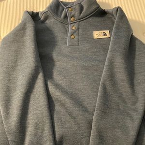 Mens north-face heavyweight long sleeve 1/4 button up